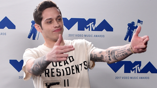 Pete Davidson speaks on "Thank U, Next," slams Louis C.K. in first stand-up show since suicide scare<em></em>